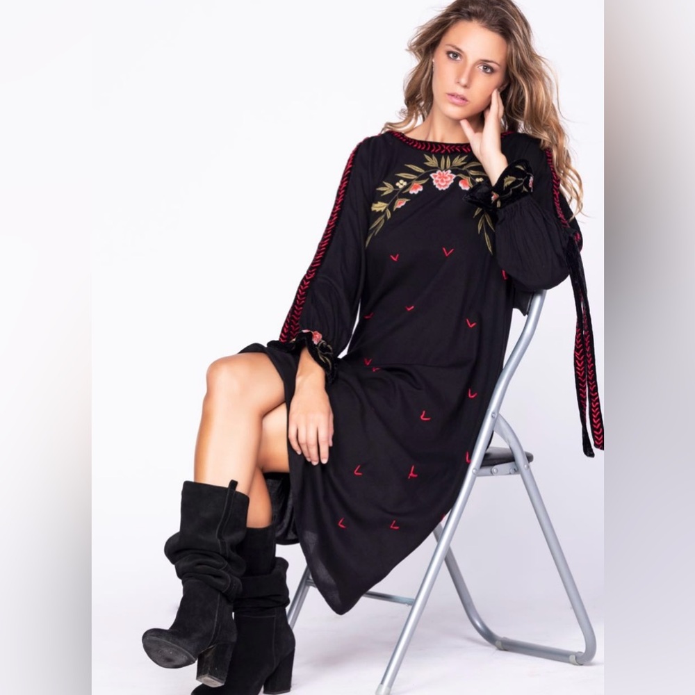 Savage Culture Boho Embroidered Midi Dress Black Floral Cutout Sleeve M